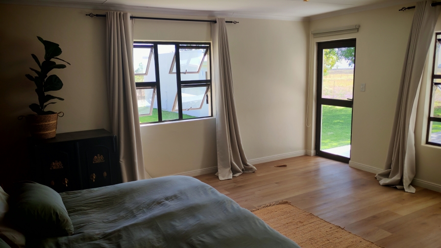 6 Bedroom Property for Sale in Middelburg Eastern Cape